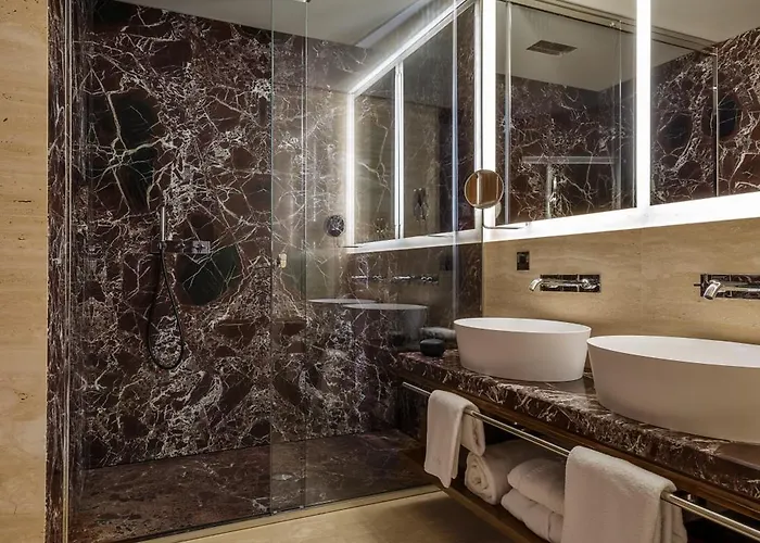 Fendi Private - Small Luxury Of The World Otel 5*