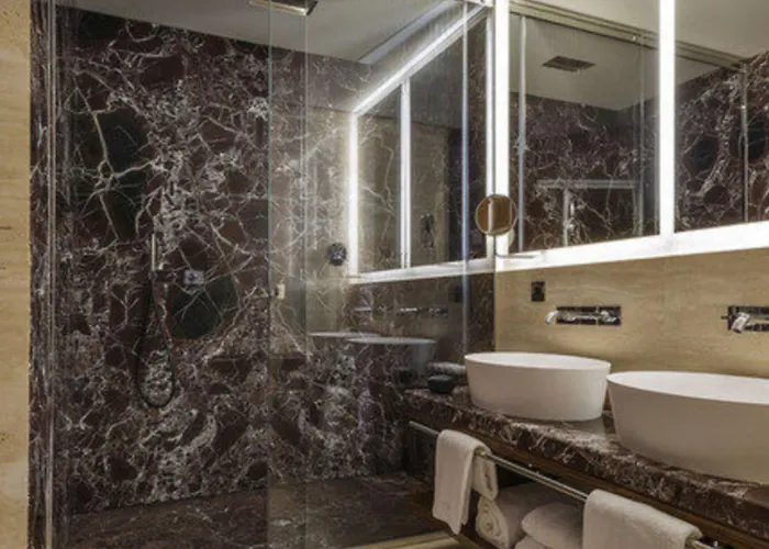 Fendi Private - Small Luxury Of The World Otel