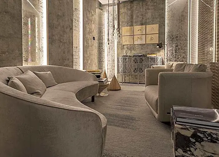 Fendi Private - Small Luxury Of The World Roma